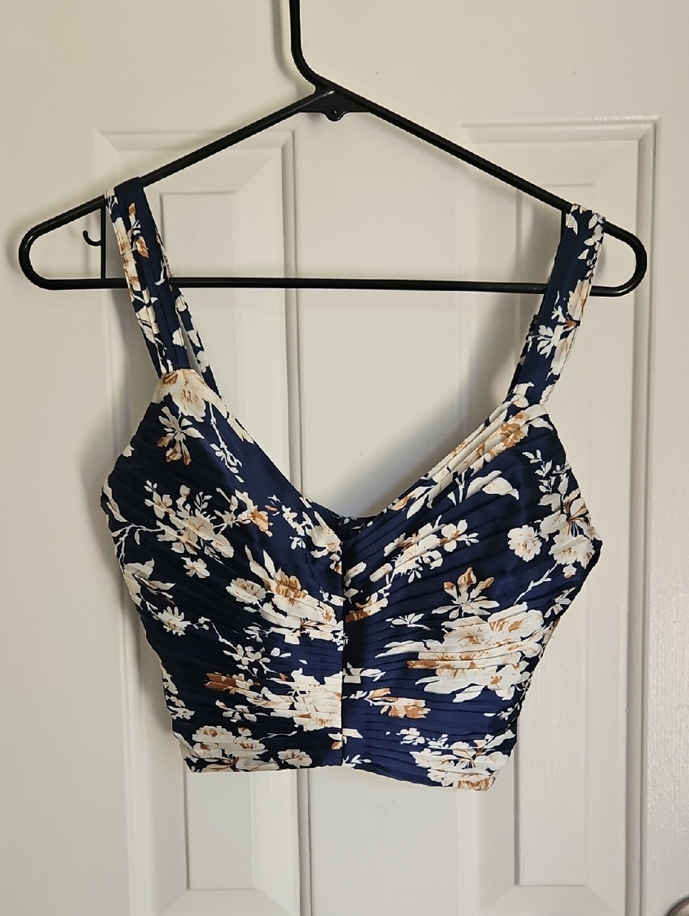 Abercrombie & Fitch Navy Floral Ruched Crop Top